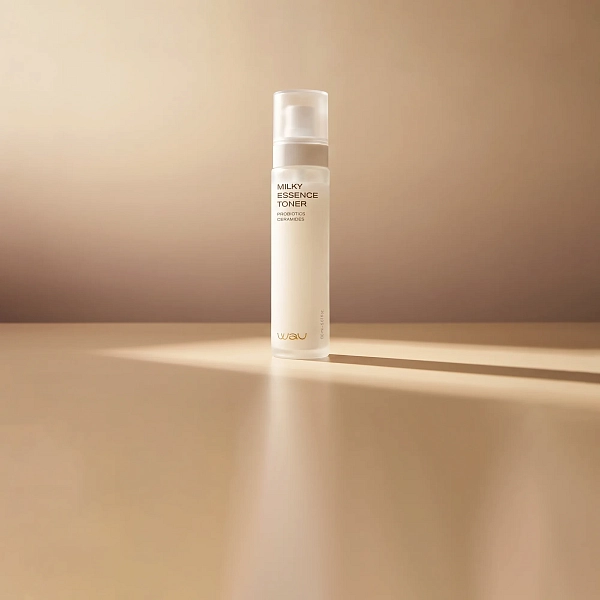 картинка MILKY ESSENCE TONER WAU